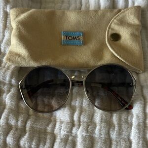 TOMS Silver Frame Sunglasses with Tan Case